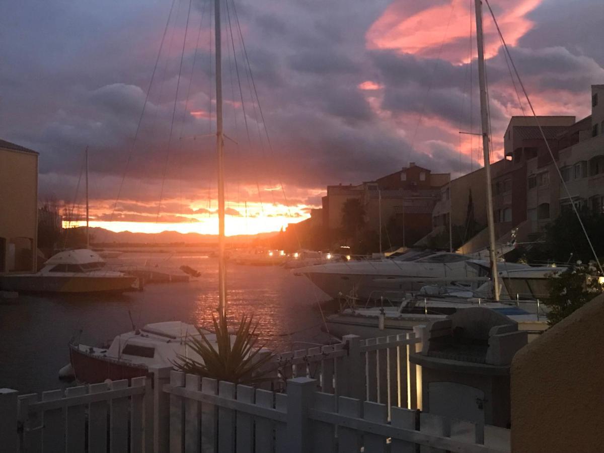 Appartement Marina les pieds dans l eau à Le Barcarès Extérieur photo