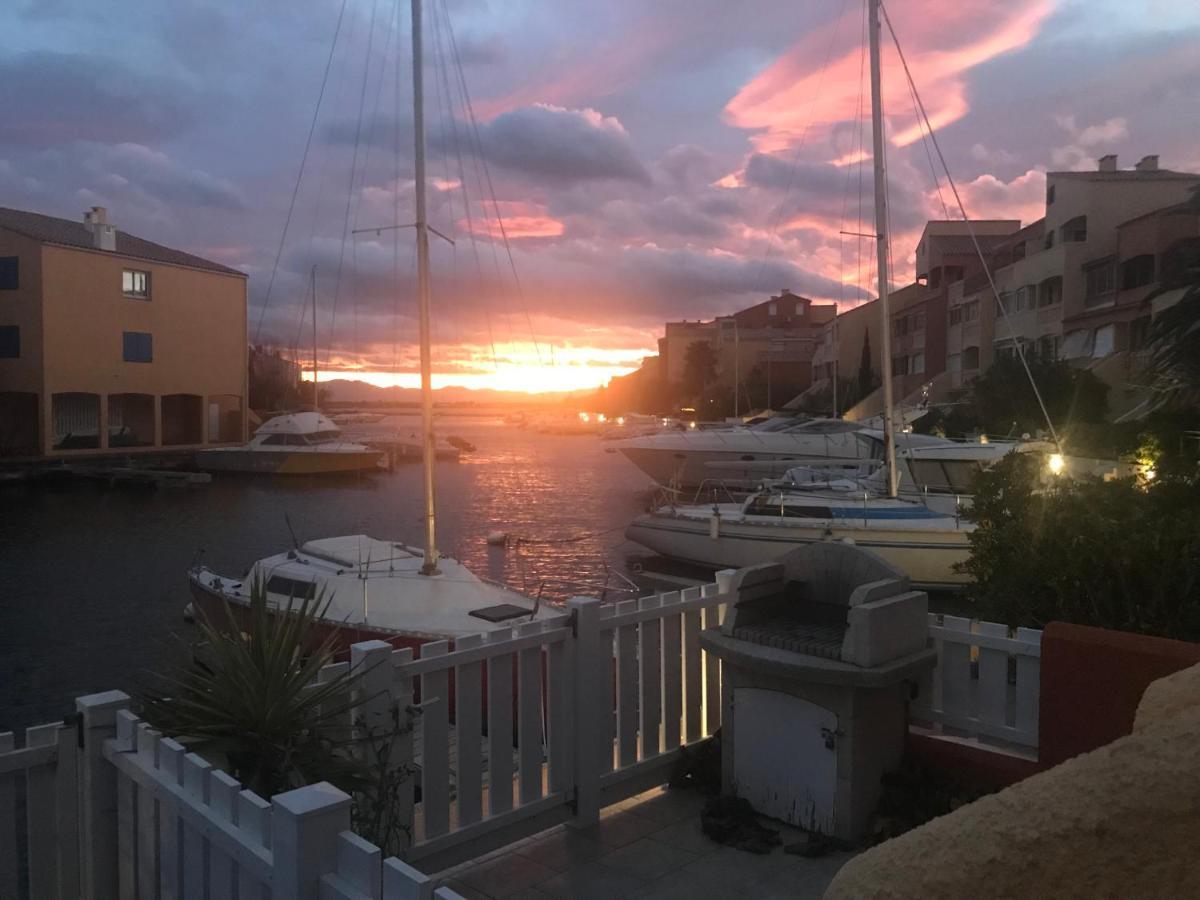 Appartement Marina les pieds dans l eau à Le Barcarès Extérieur photo