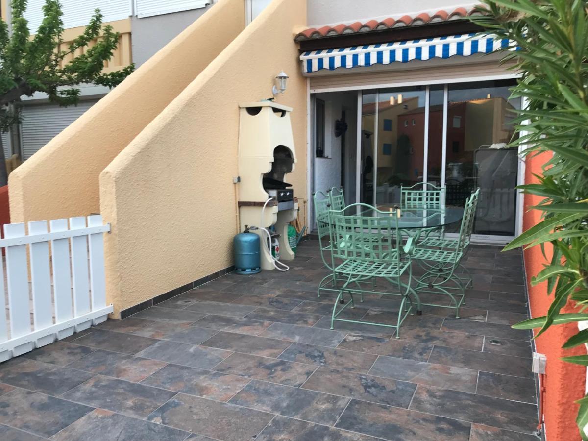 Appartement Marina les pieds dans l eau à Le Barcarès Extérieur photo