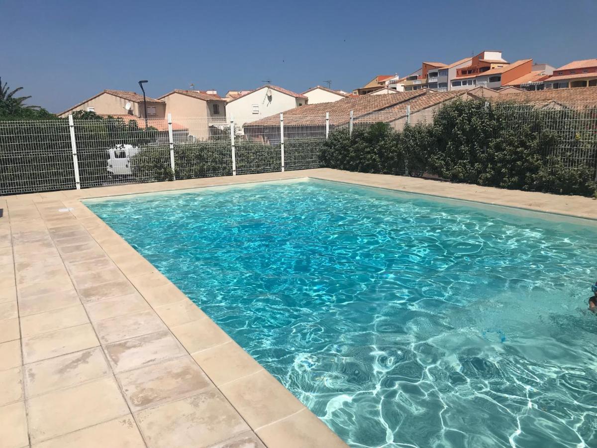 Appartement Marina les pieds dans l eau à Le Barcarès Extérieur photo